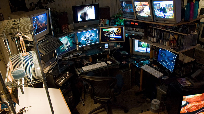 Illustration for article titled The Craziest Home Desktop Computer Rigs on the Planet